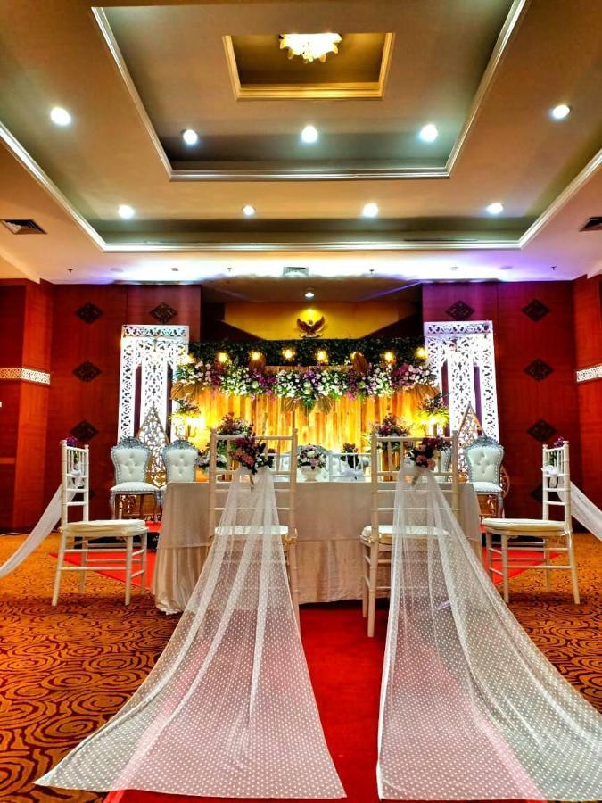 Horison Balairung Jacarta Exterior foto