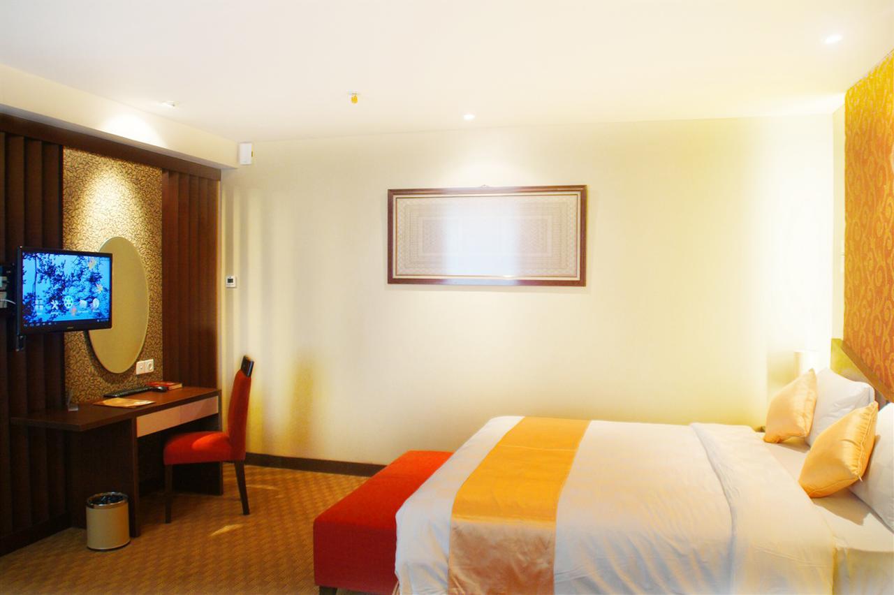 Horison Balairung Jacarta Exterior foto