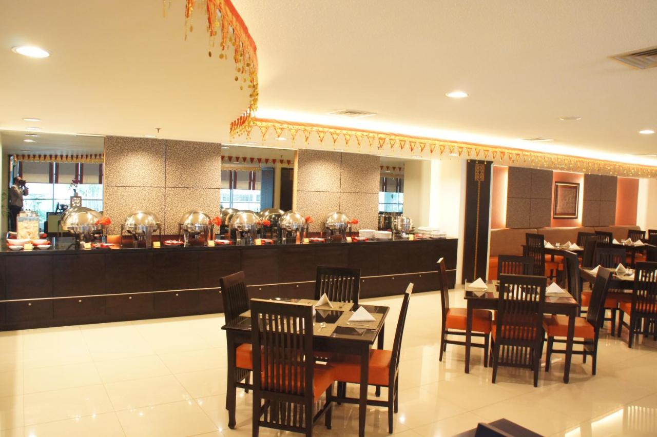 Horison Balairung Jacarta Exterior foto